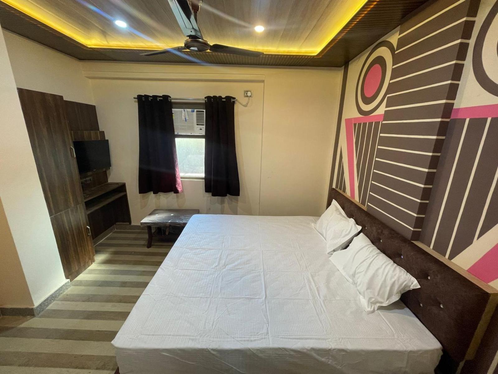 Kailash Inn Guest House 瓦拉纳西 外观 照片